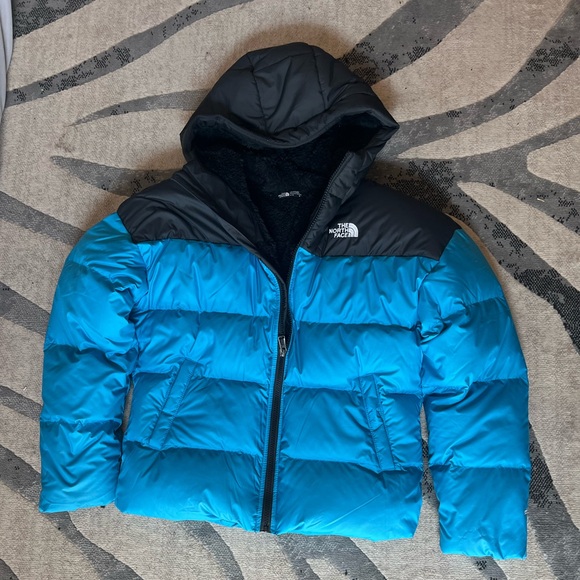 “SOLD” Blue North Face Jacket with fleece lined inside and hood - Picture 2 of 8